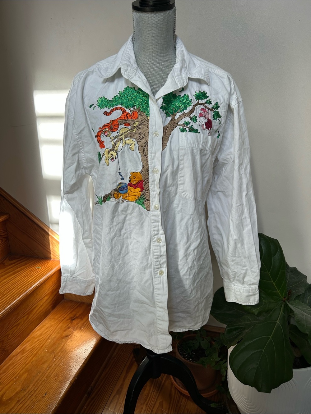 Vintage White Winnie the Pooh Embroidered Button-Up Shirt